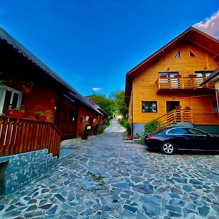 Casa Leca Hotel Breb Bagian luar foto
