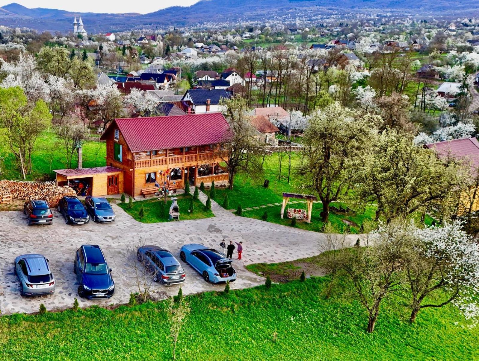 Casa Leca Hotel Breb Bagian luar foto